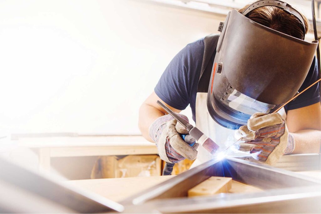 Blechtechnik-Zerspannungs-Stahlbauprojekte-Ferro-Werk-Baugruppen-maßgeschneiderte Projekte